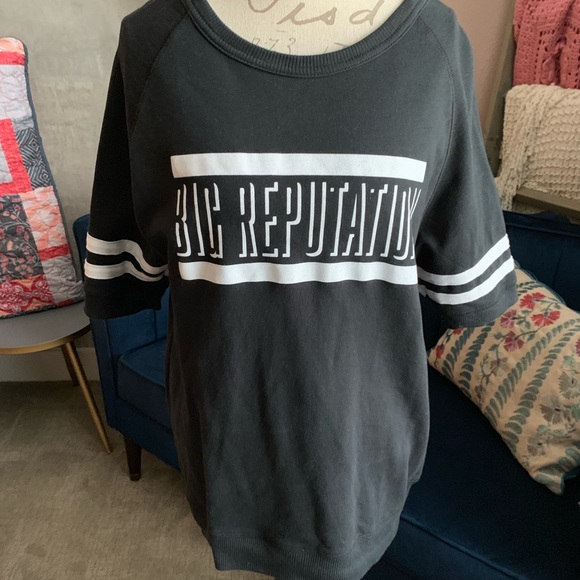 Taylor Swift Reputation Tour Sweater T Shirt L